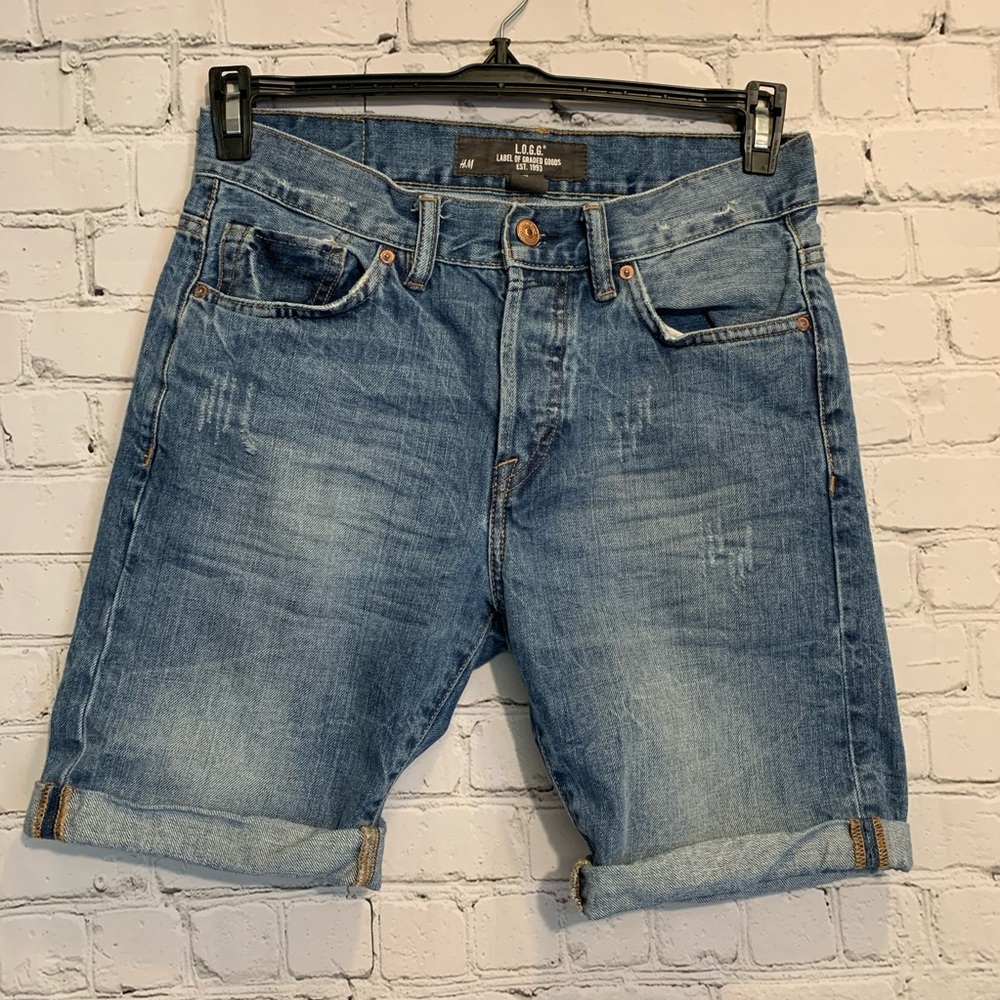 H&M distressed look denim jean shorts